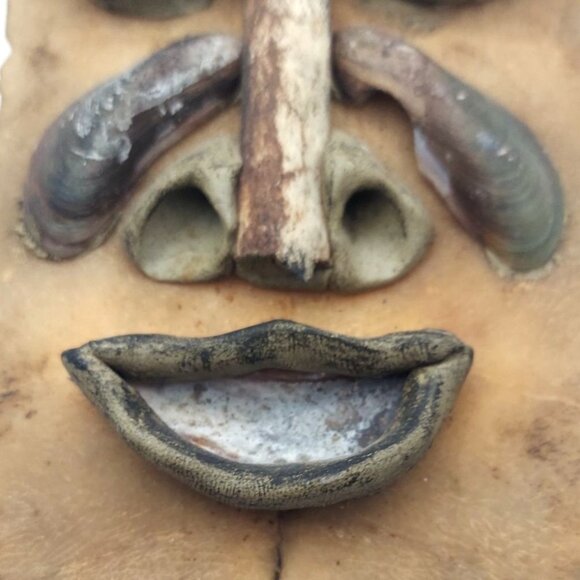 Handmade African Tribal Mask Ethnic Shell Feathers Bone Nuts Wall Decor - Picture 8 of 9